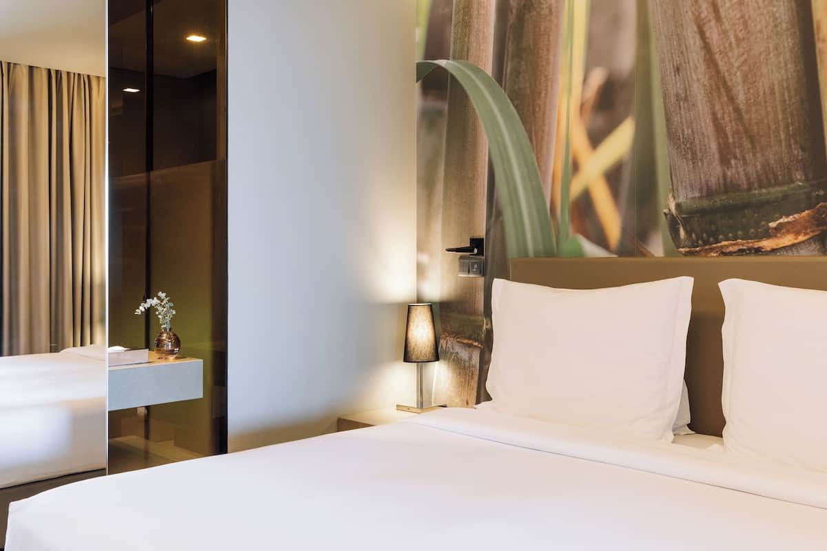 SPE Ocean Suite | 1 bedroom, minibar, in-room safe, desk