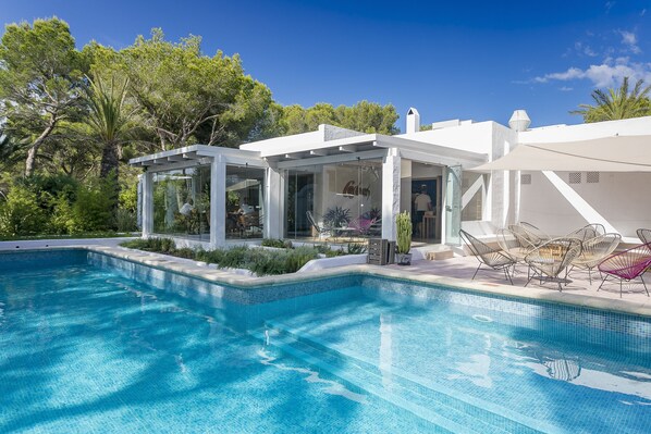 Outdoor pool, pool umbrellas, pool loungers