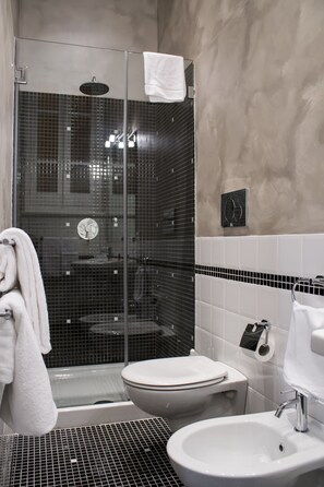 Doppel- oder Zweibettzimmer | Badezimmer