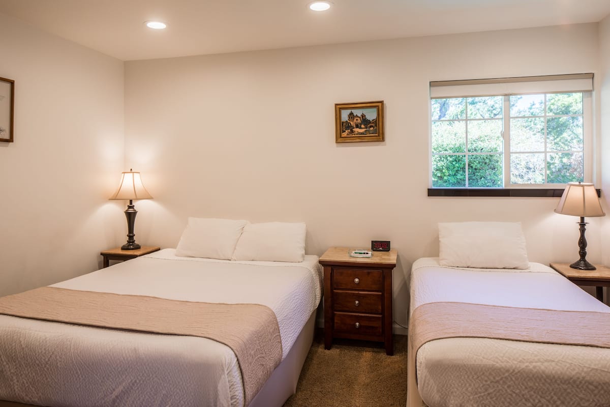Standard Cottage, 2 Bedrooms, Kitchen (Two Bedroom Cottage) | In-room safe, WiFi (free), bed sheets