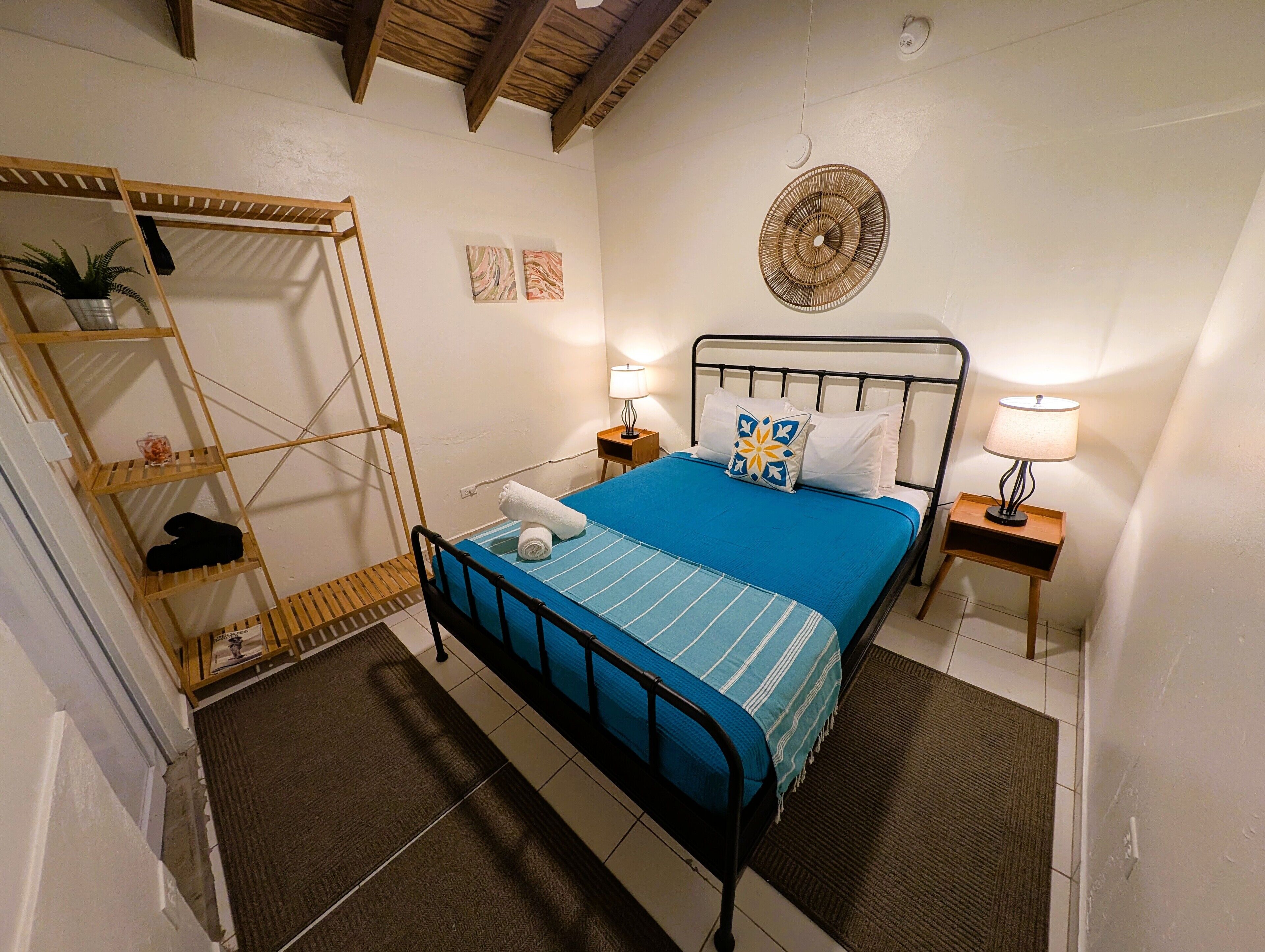 Wifi gratis y ropa de cama 