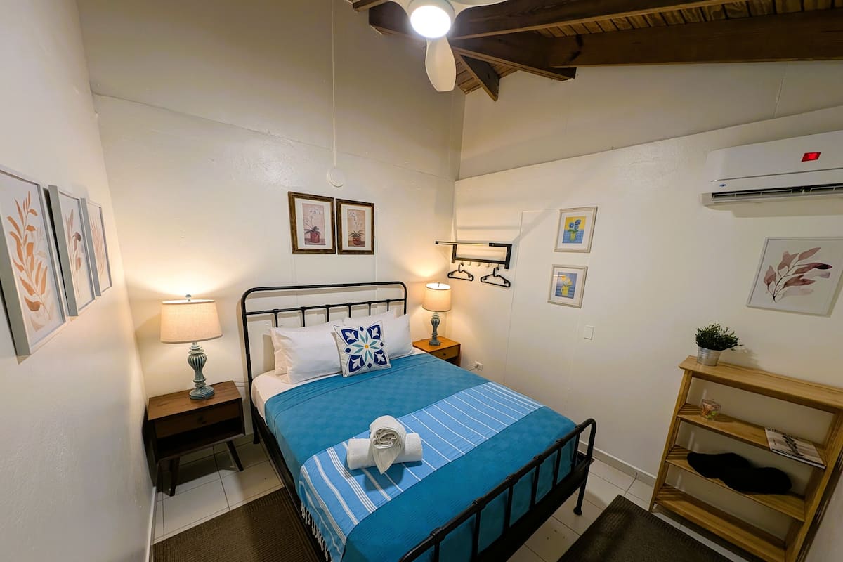 Wifi gratis y ropa de cama