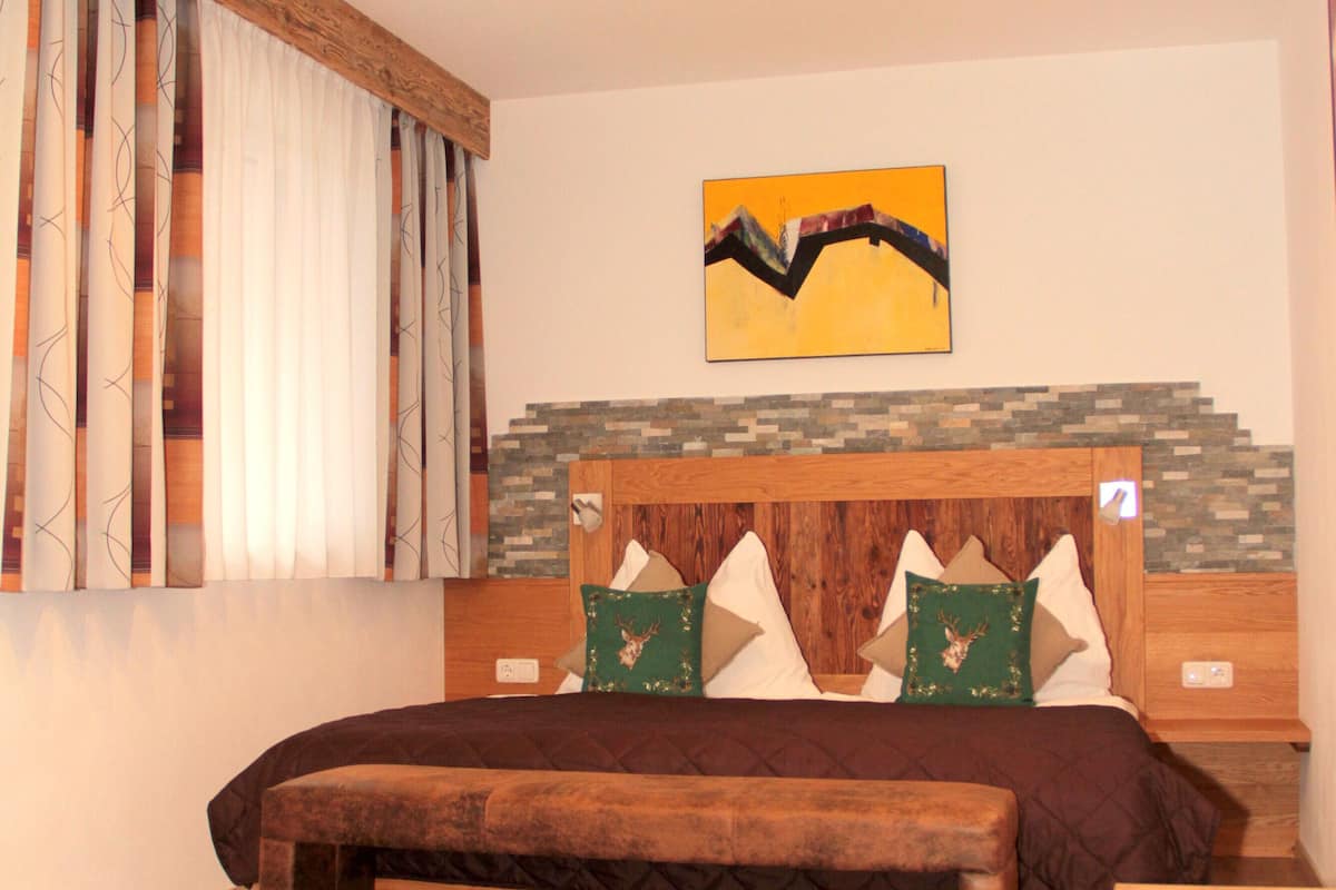 1 habitación, ropa de cama de alta calidad y minibar