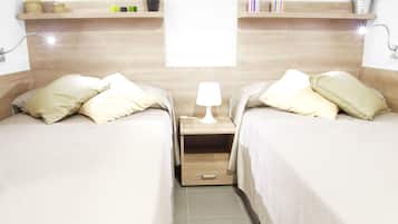 Escritorio, tabla de planchar con plancha y cunas gratuitas