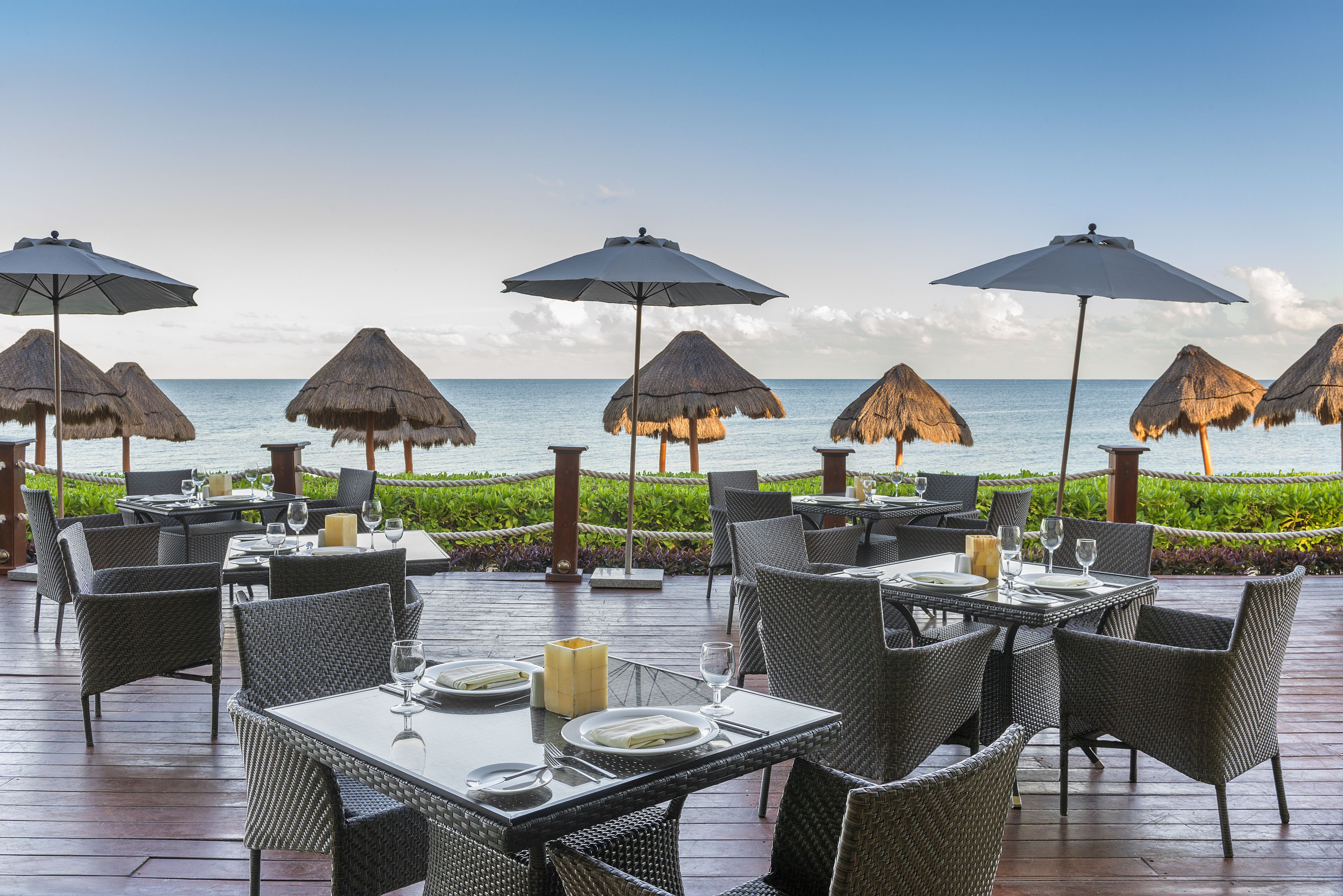 10 restaurants, dinner served, French cuisine