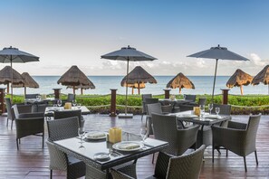 10 restaurants, dinner served, French cuisine