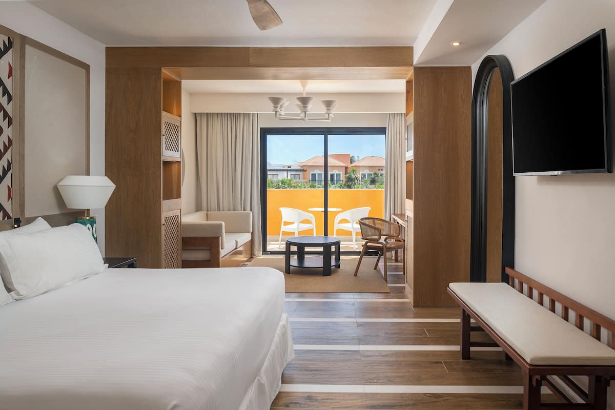 1 bedroom, minibar, in-room safe, desk