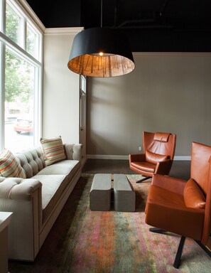 Interior - Wydown Hotel (St. Helena)