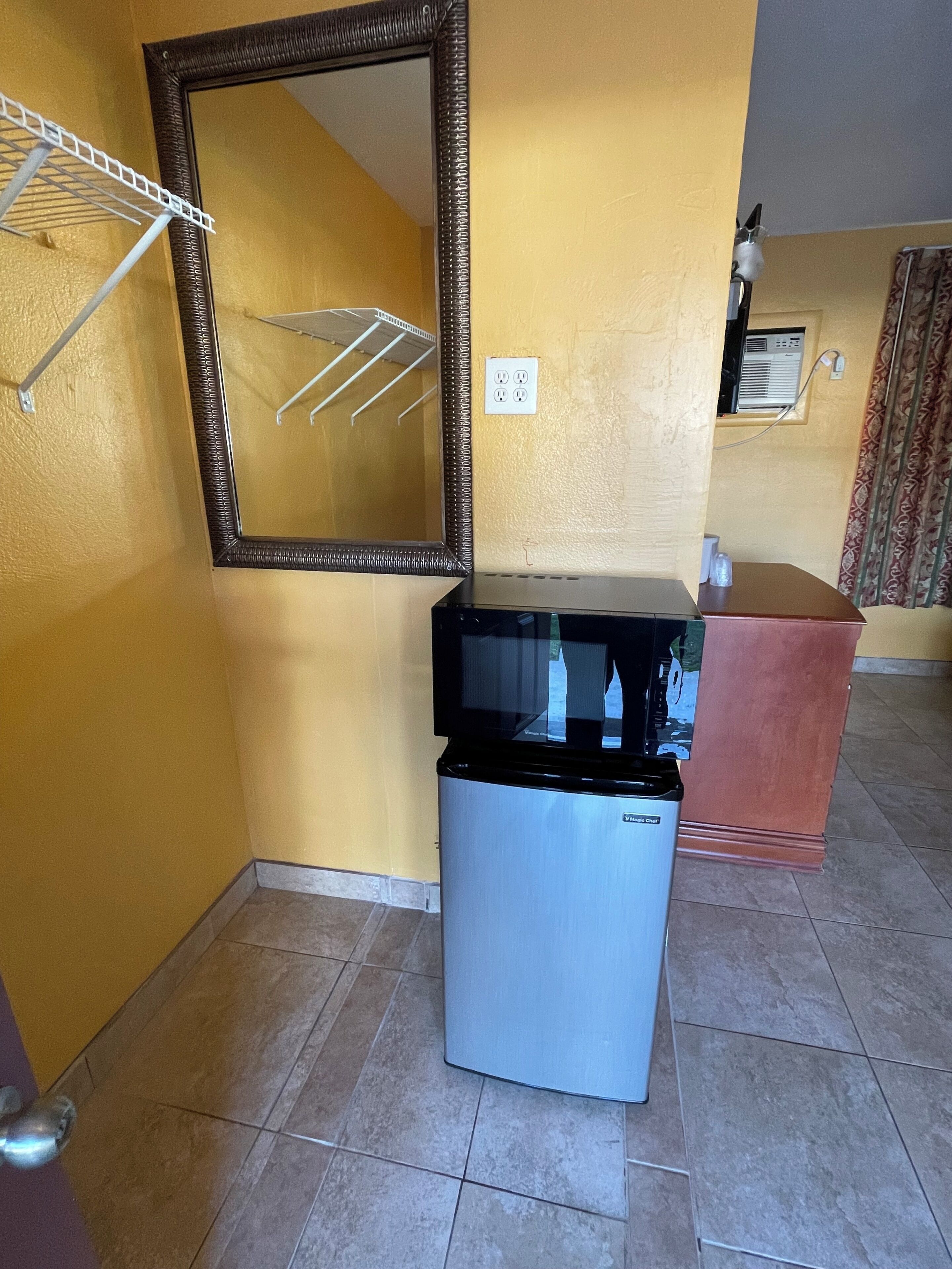 Desk, iron/ironing board (on request), WiFi (free), bed sheets