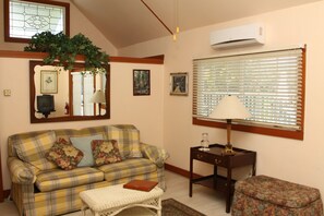 Cottage, 1 Katil Ratu (Queen) dengan Katil Sofa, Patio | Wi-fi percuma, cadar katil 