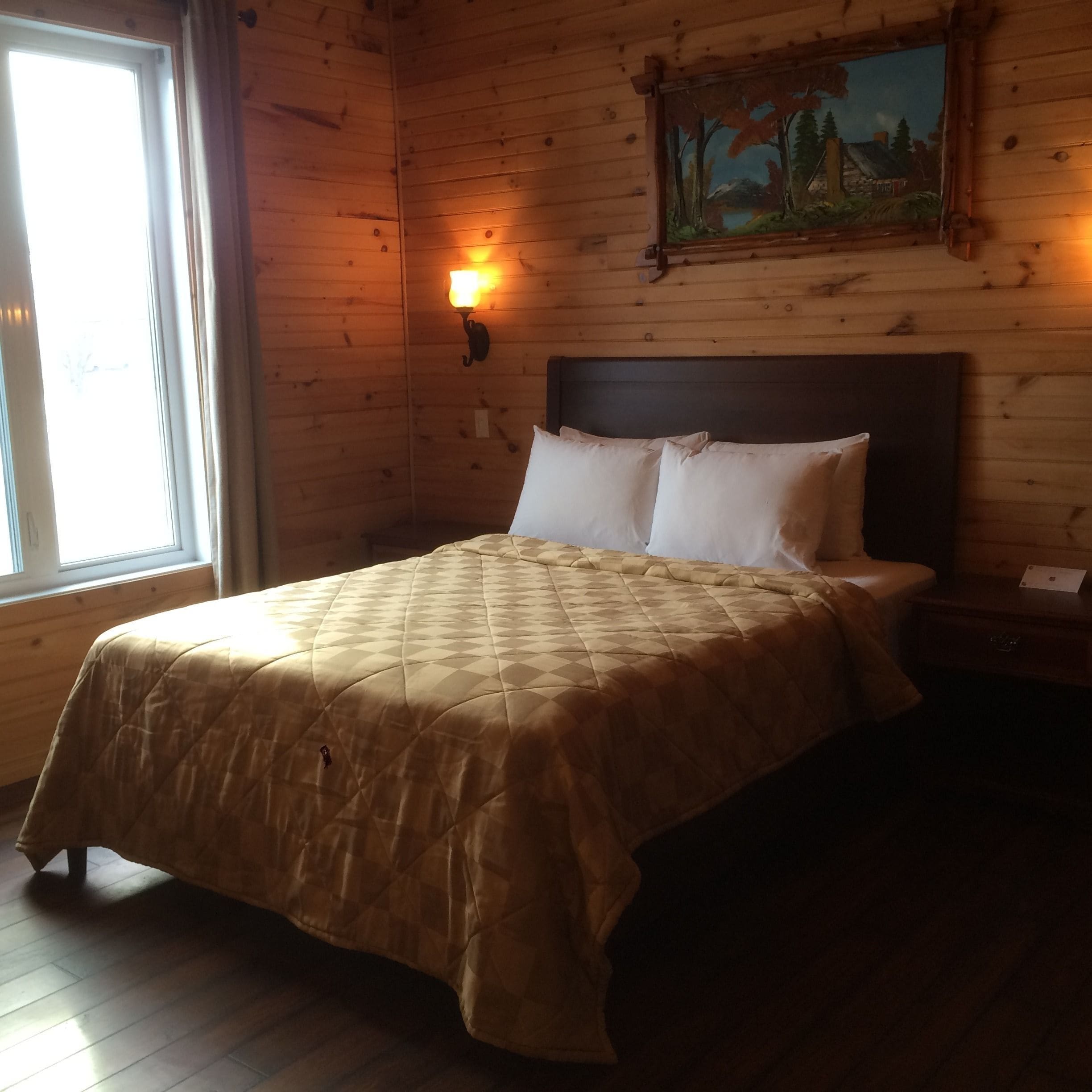 deluxe apartment (8 people) | desk, blackout curtains, free wifi, bed sheets