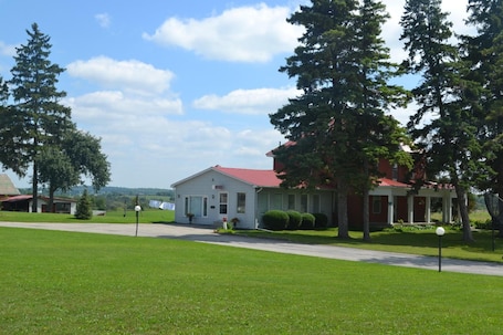Property grounds. Lighthouse Motel