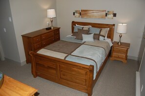 Economy Condo, 3 Bedrooms