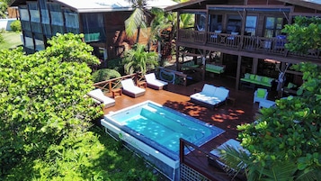2 piscinas al aire libre (de 07:00 a 22:00), tumbonas