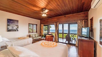 Oak Ridge Suite - Premium Studio, 2 Double Beds, Oceanview, Ground Floor Unit | Premium bedding, in-room safe, individually decorated