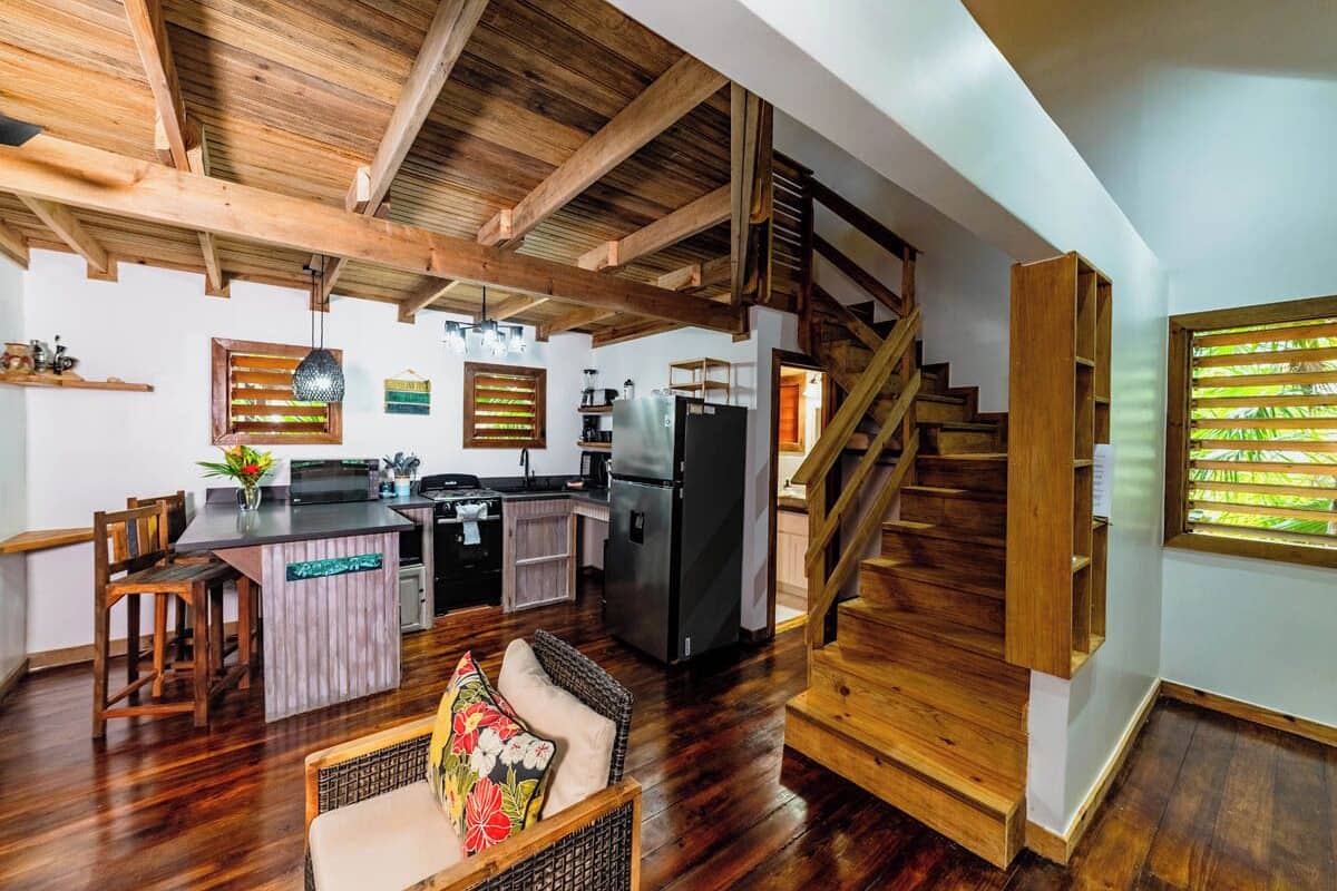 Hottest Sparrow - Premium Cottage, 1 Queen Bed, Garden Area | Living area | 32-inch flat-screen TV with cable channels, TV, books