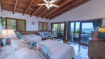 Mangrove Suite - Premium Studio, 2 Double Beds, Oceanview, 2nd Floor Unit | Ropa de cama de alta calidad y caja de seguridad en la habitación