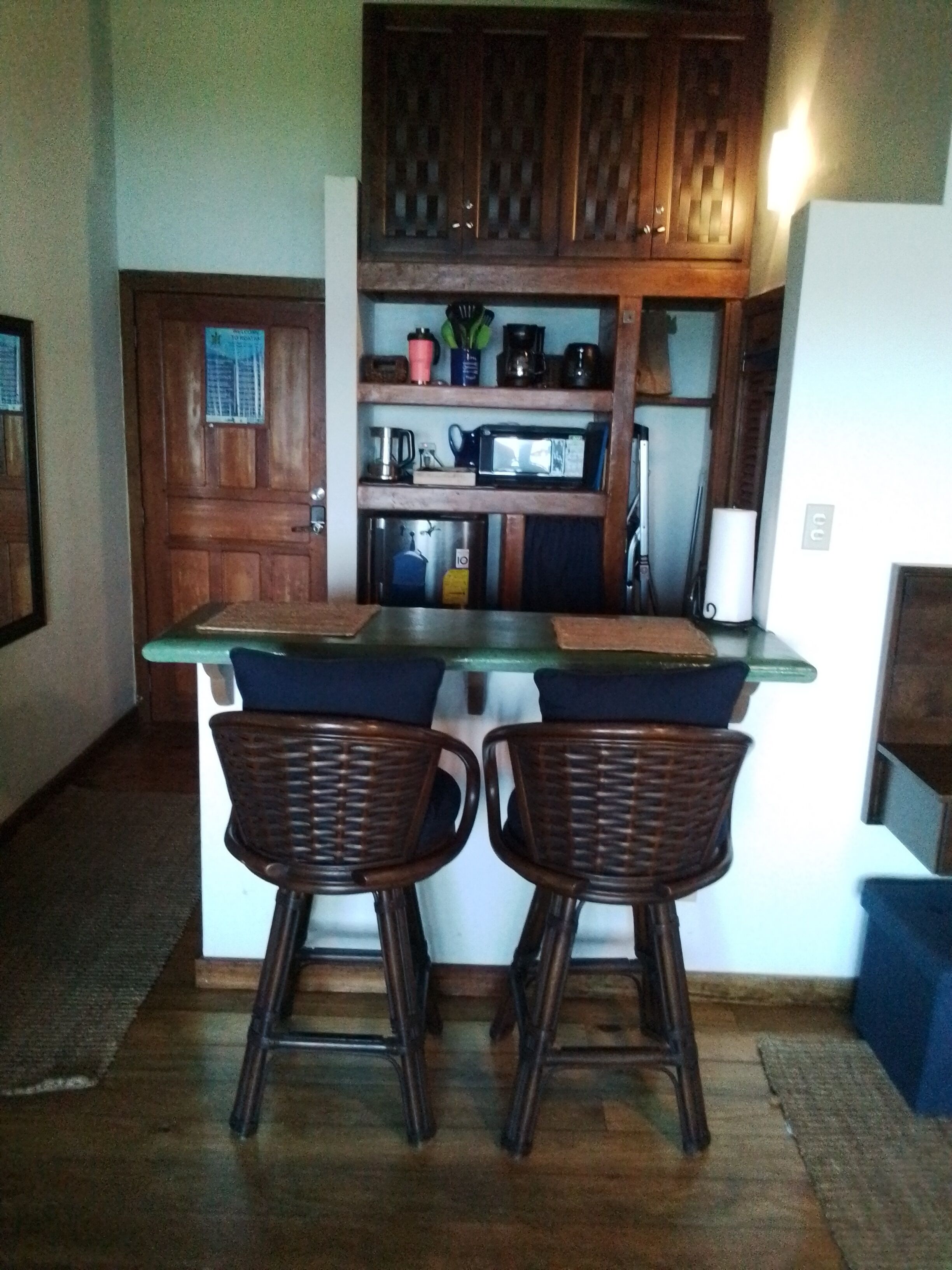 politilly suite - premium studio, 1 king bed, oceanview, 2nd floor unit | 1 bedroom, premium bedding, in-room safe, individually decorated