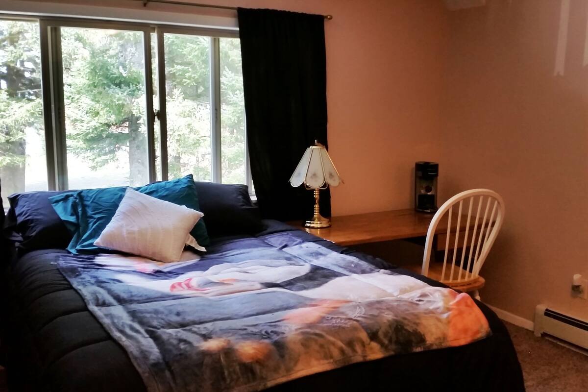 Comfort Double Room, 2 Double Beds, Bay View | Premium bedding, desk, iron/ironing board, free cots/infant beds