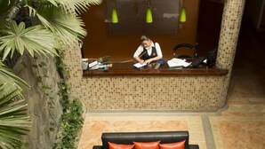 Khu tiếp khách ở sảnh