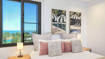 Executive Apartment, 2 Bedrooms, Lagoon View, Beachfront | Front of property