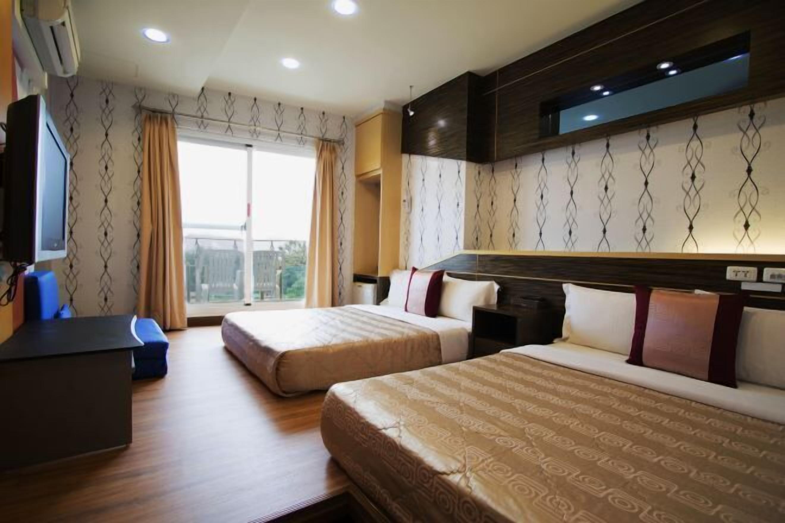 書桌、隔音、免費 Wi-Fi