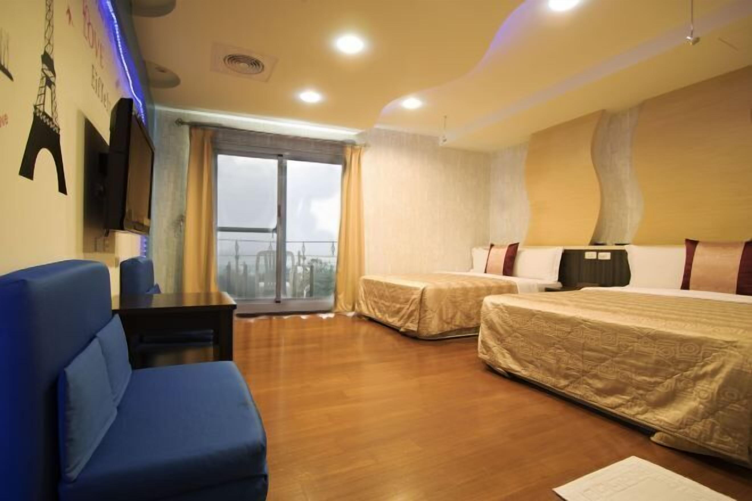 書桌、隔音、免費 Wi-Fi