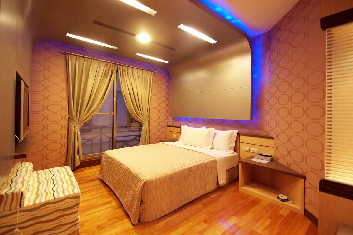 Standard Double Room, 1 Double Bed | Desk, WiFi (free), bed sheets