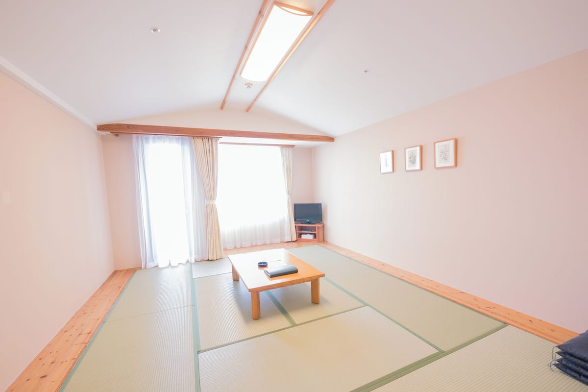 Standard-Vierbettzimmer, Nichtraucher (Japanese Style)
