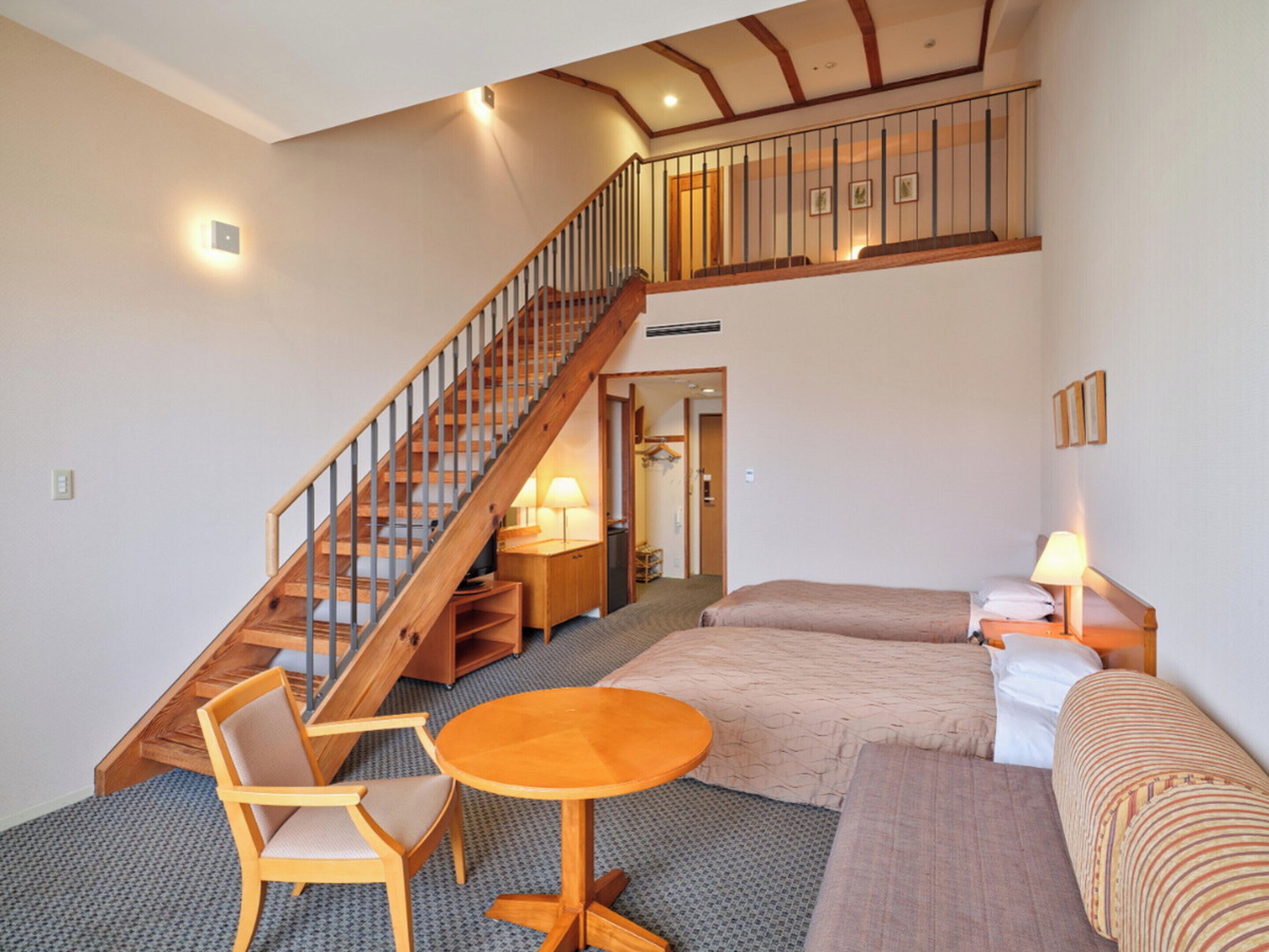 Appartement Duplex Familial, 6 chambres, non-fumeur (Maisonnette Western Style)