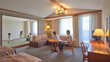 Familiekamer, 6 slaapkamers, niet-roken (Wide Japanese Western style) | Een kluis op de kamer, verduisterende gordijnen, gratis wifi, beddengoed