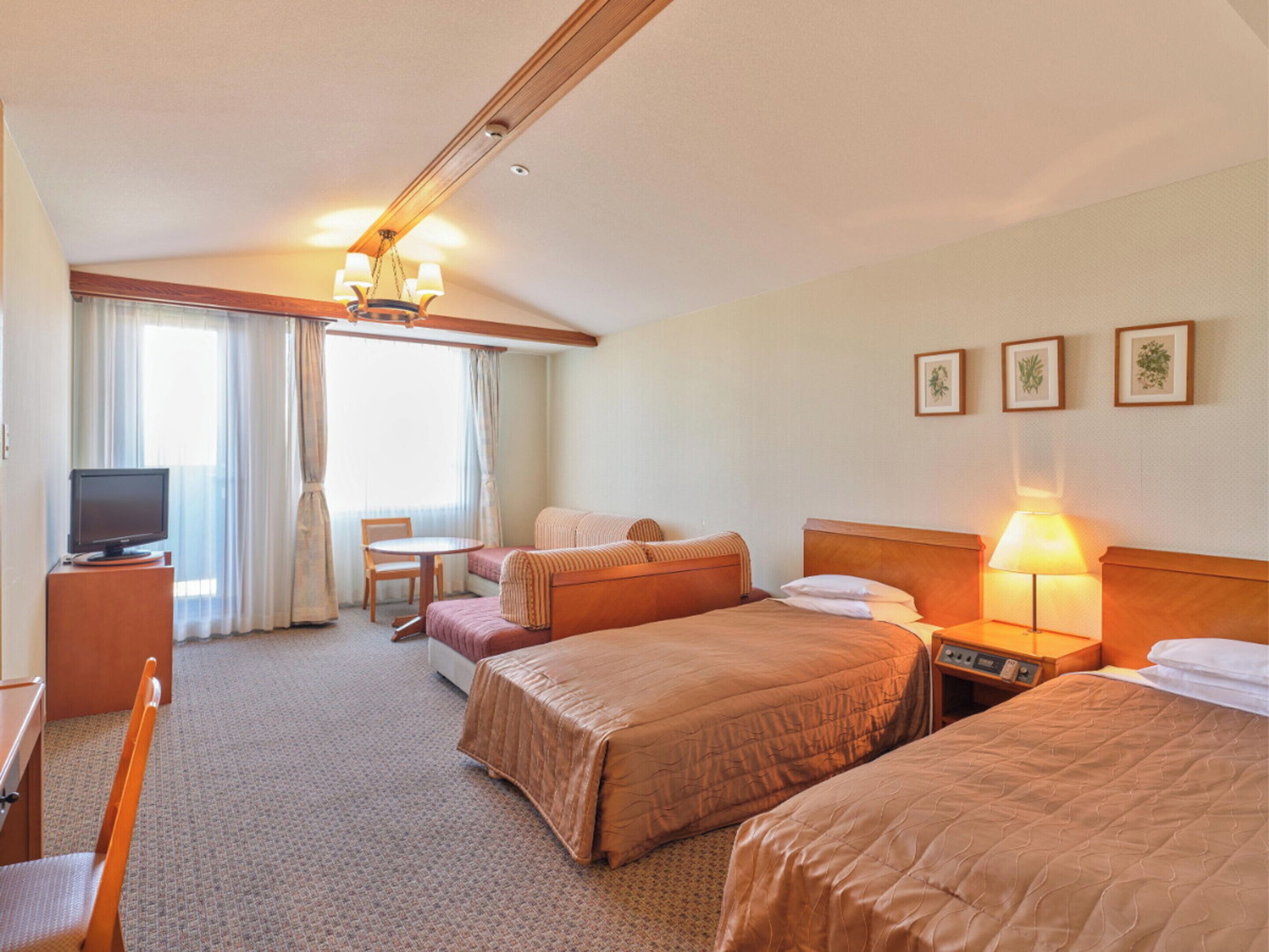 Chambre Standard, 2 lits une place, non-fumeur (Sofa bed for 3 more ppl,Western style)