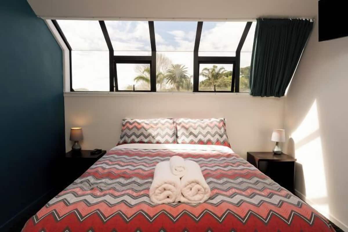 Ropa de cama hipoalergénica, colchones Select Comfort, wifi gratis