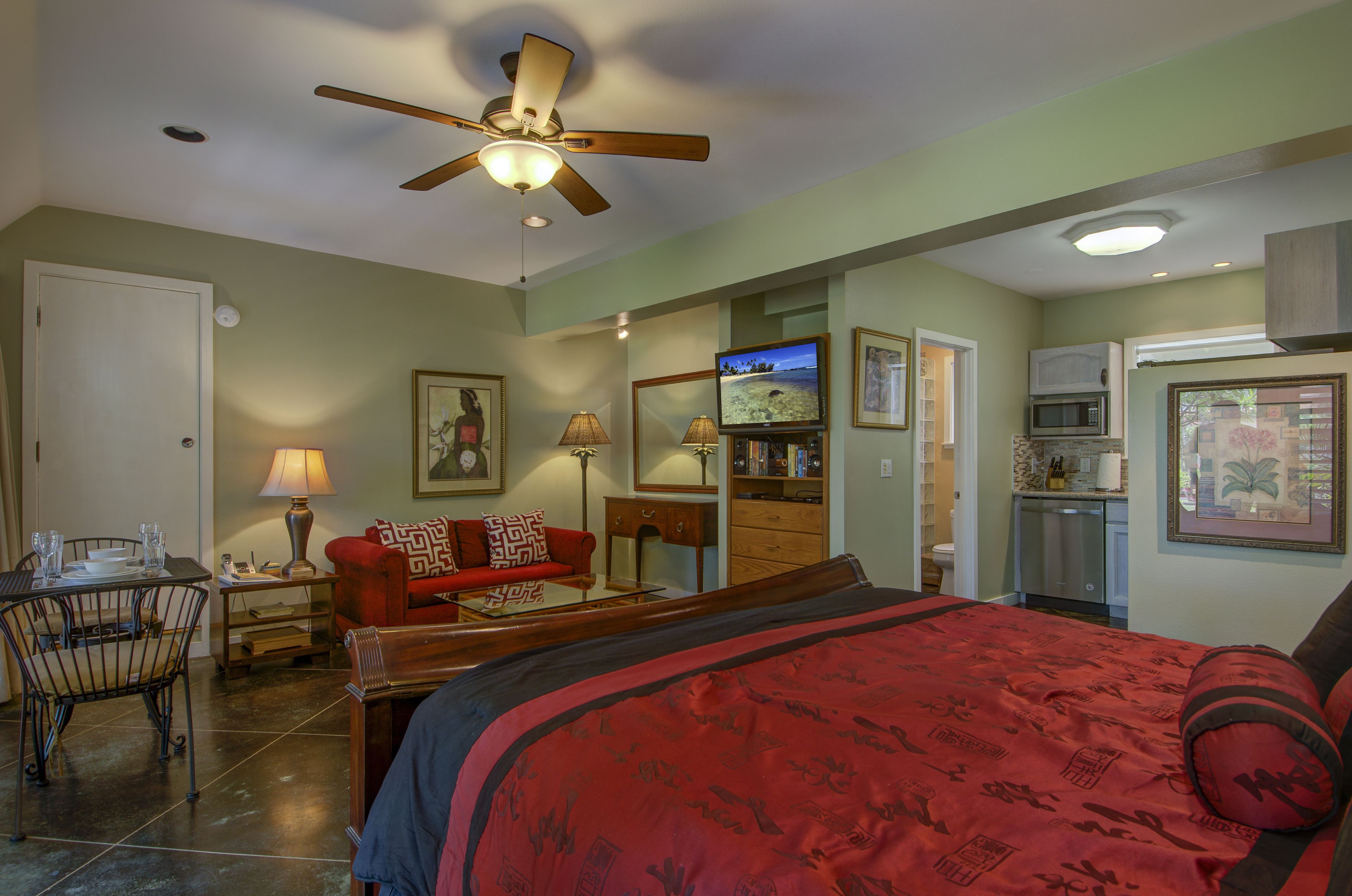 42-inch flat-screen tv with cable channels, tv, netflix