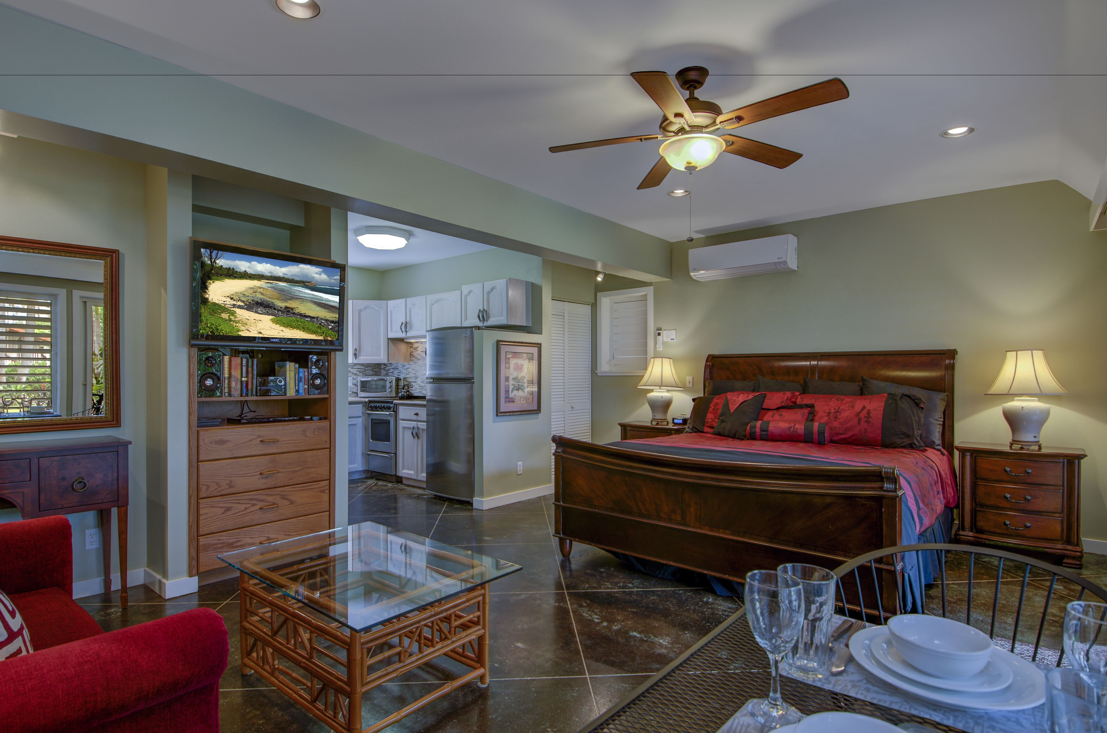 42-inch flat-screen tv with cable channels, tv, netflix