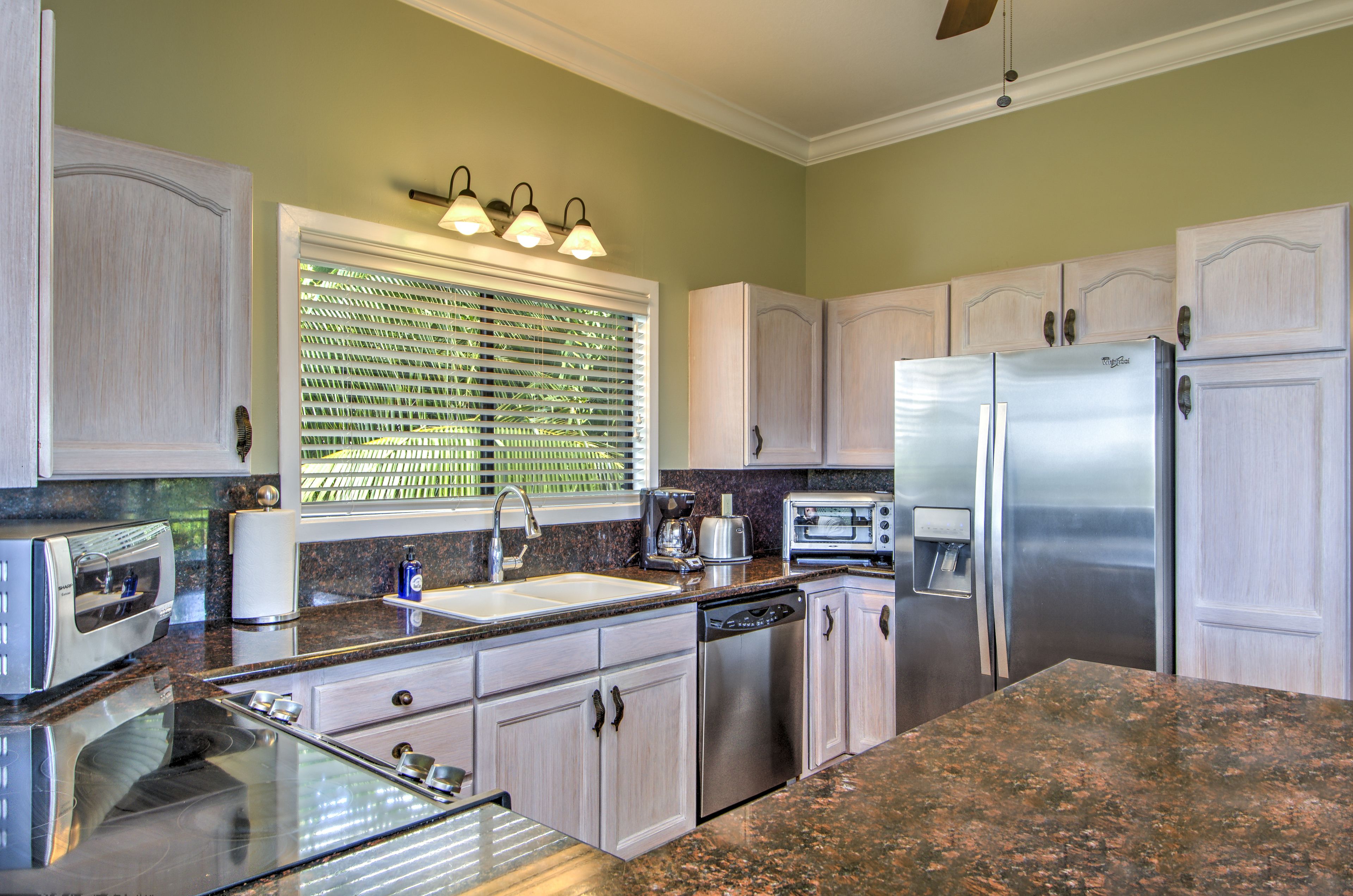 1 bedroom, egyptian cotton sheets, premium bedding, pillow-top beds