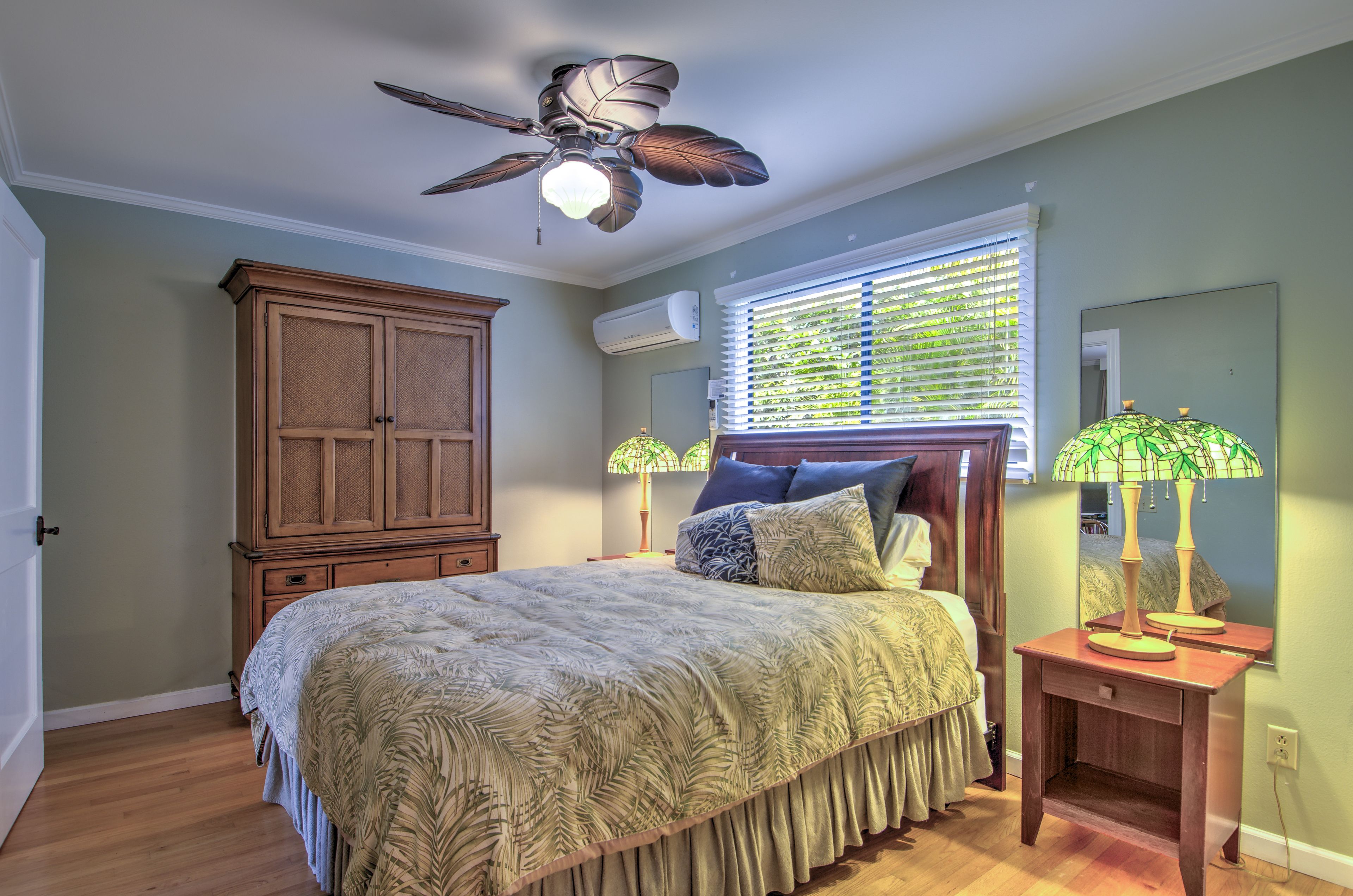 1 bedroom, egyptian cotton sheets, premium bedding, pillow-top beds