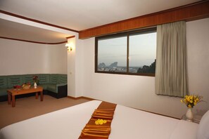 Family Room | In-room safe, desk, blackout drapes - Boonsiam Hotel (Krabi)