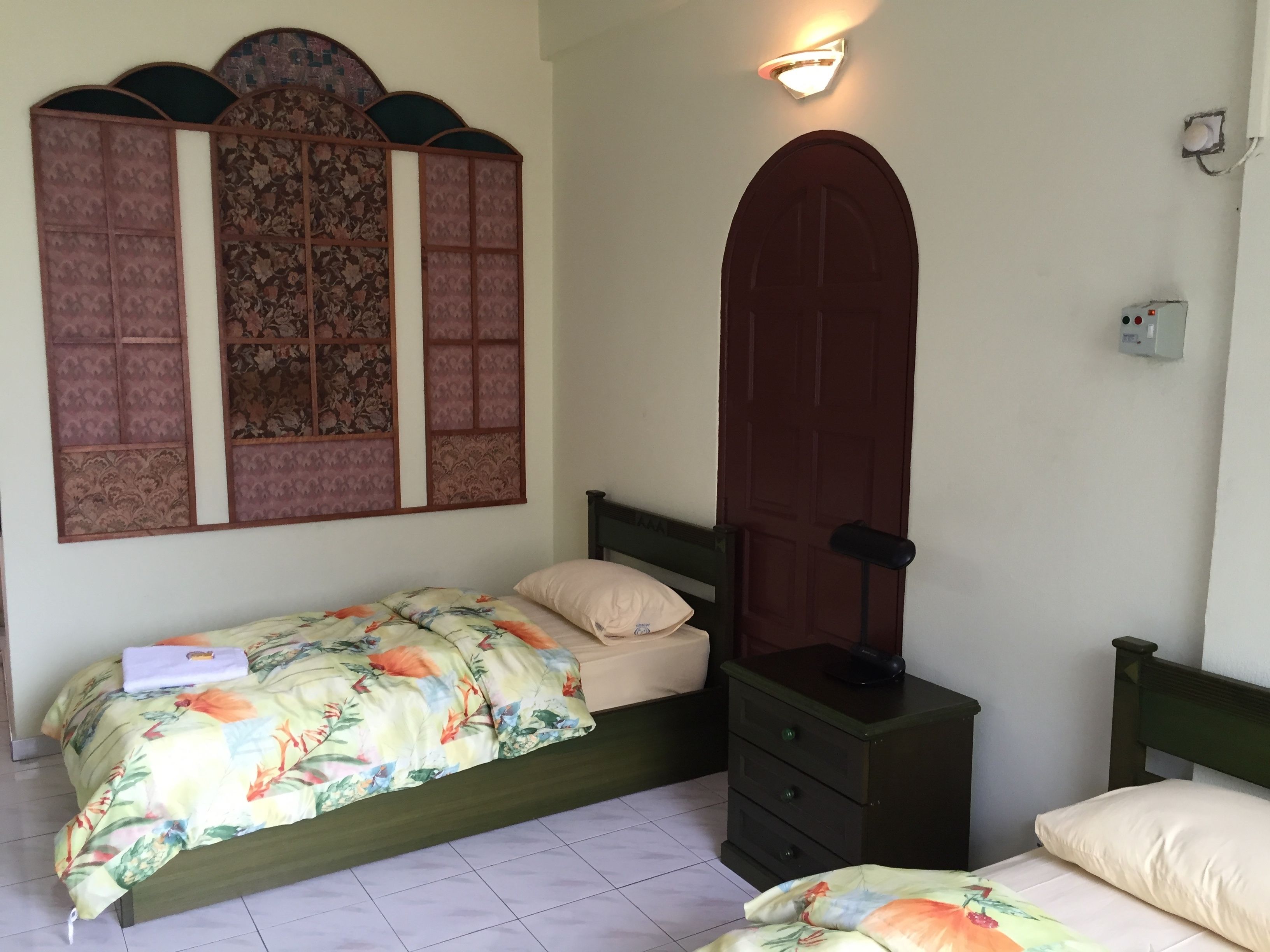 Desk, laptop workspace, free WiFi, bed sheets