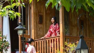 One-Bedroom Bungalow | Teras/patio