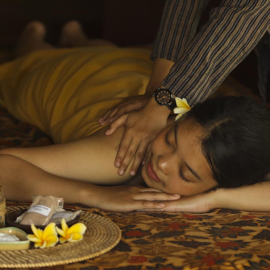 Couples treatment rooms, body treatments, body scrubs, massages