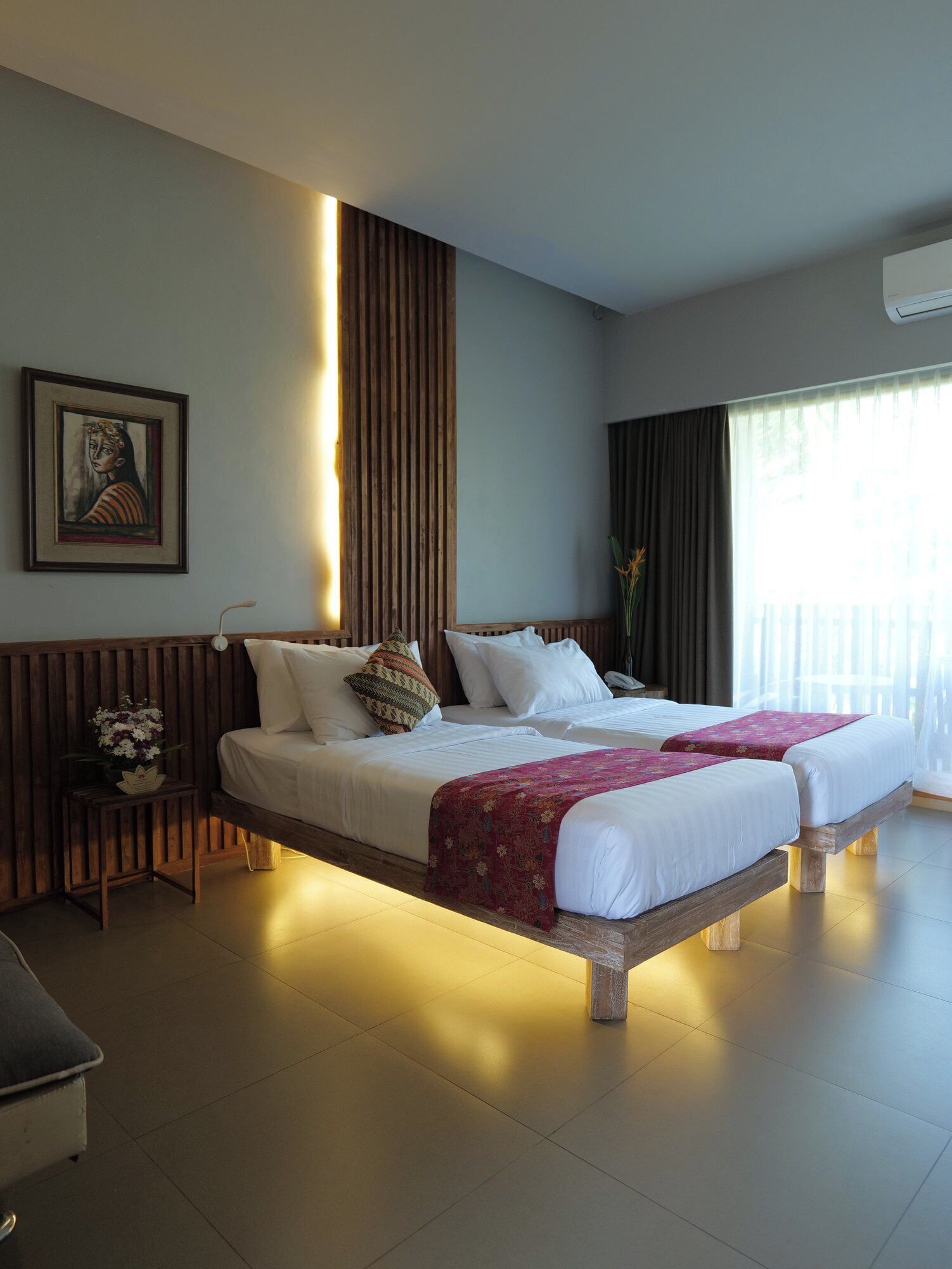 deluxe room, non smoking | 1 bedroom, minibar, in-room safe, desk