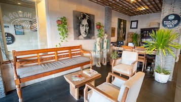 Wine bar