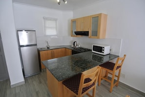 Electric kettle - Airport Inn and Suites (Kempton Park)