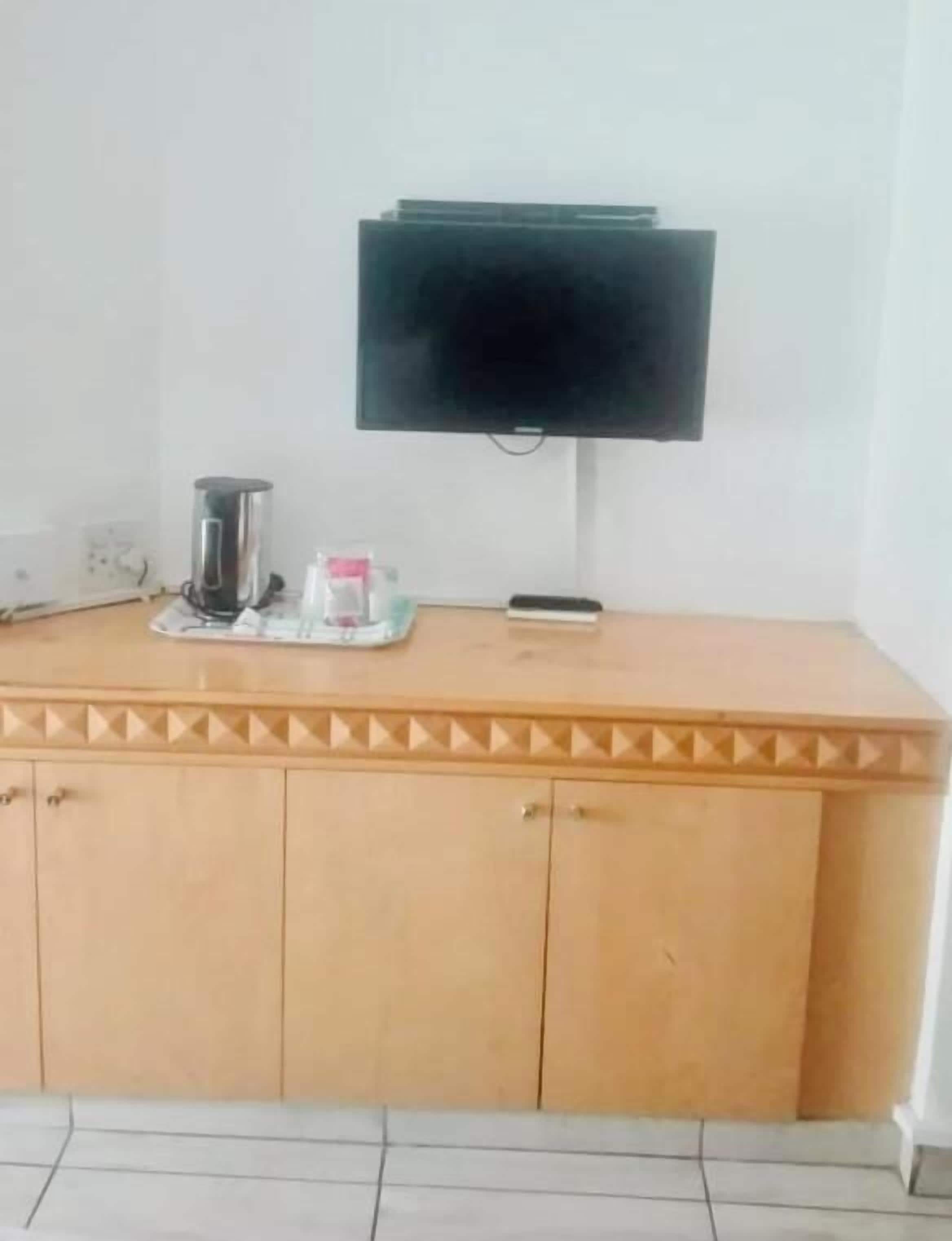 1 bedroom, premium bedding, in-room safe, desk