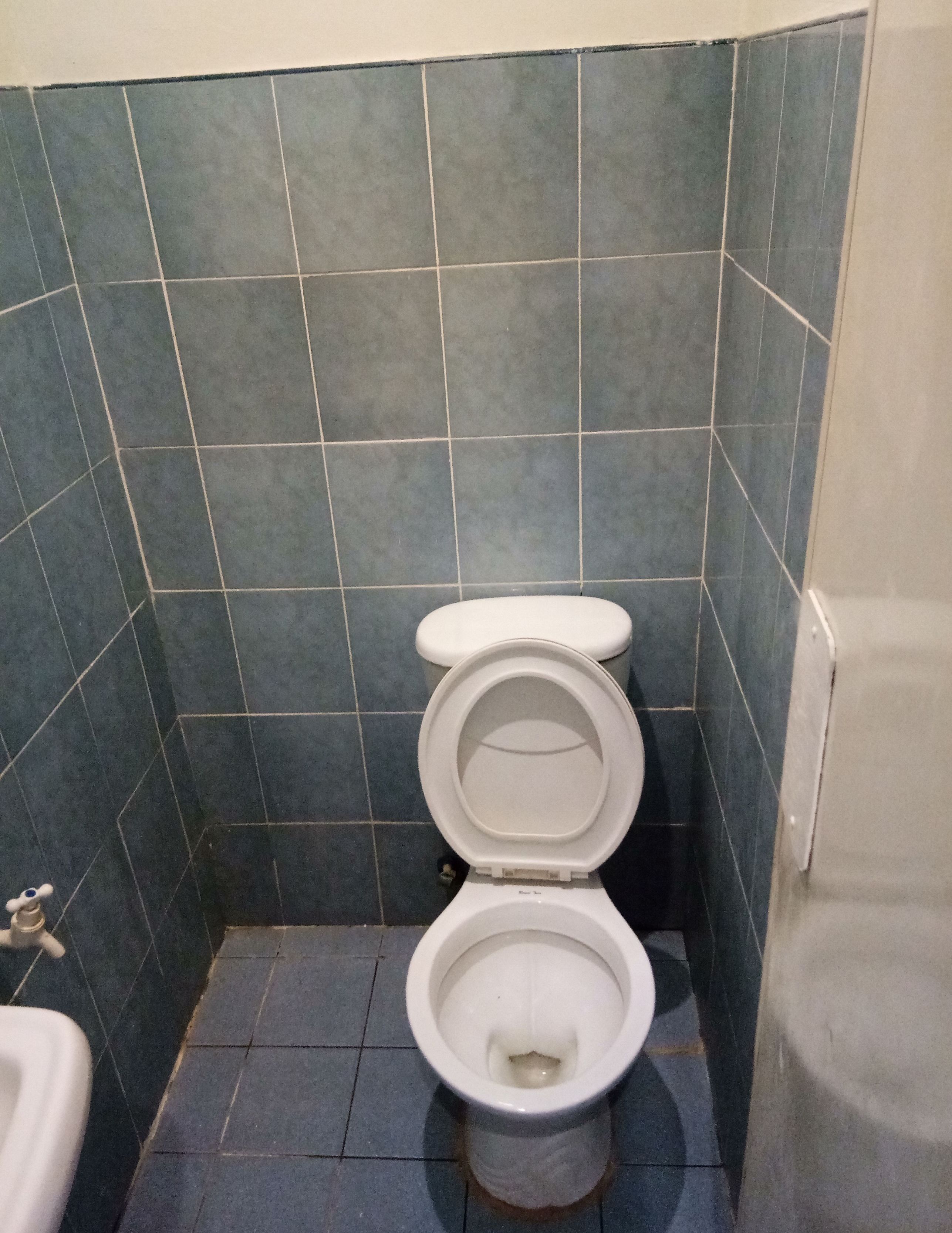 air-conditioned room | bathroom | shower, free toiletries, hair dryer, towels