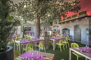 Frokost, lunsj og middag serveres