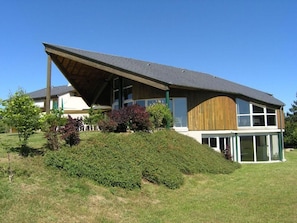 Exterior - Hotel Les Portes d'Apcher (Saint-Chely-d'Apcher)