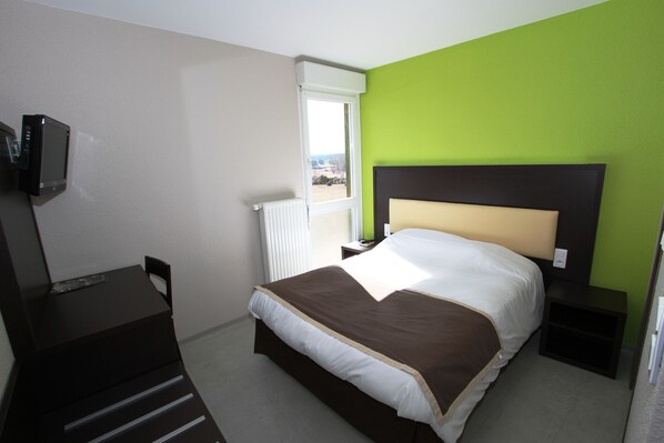Standard Single Room | Desk, cribs (surcharge), WiFi (free) - Hotel Les Portes d'Apcher (Saint-Chely-d'Apcher)