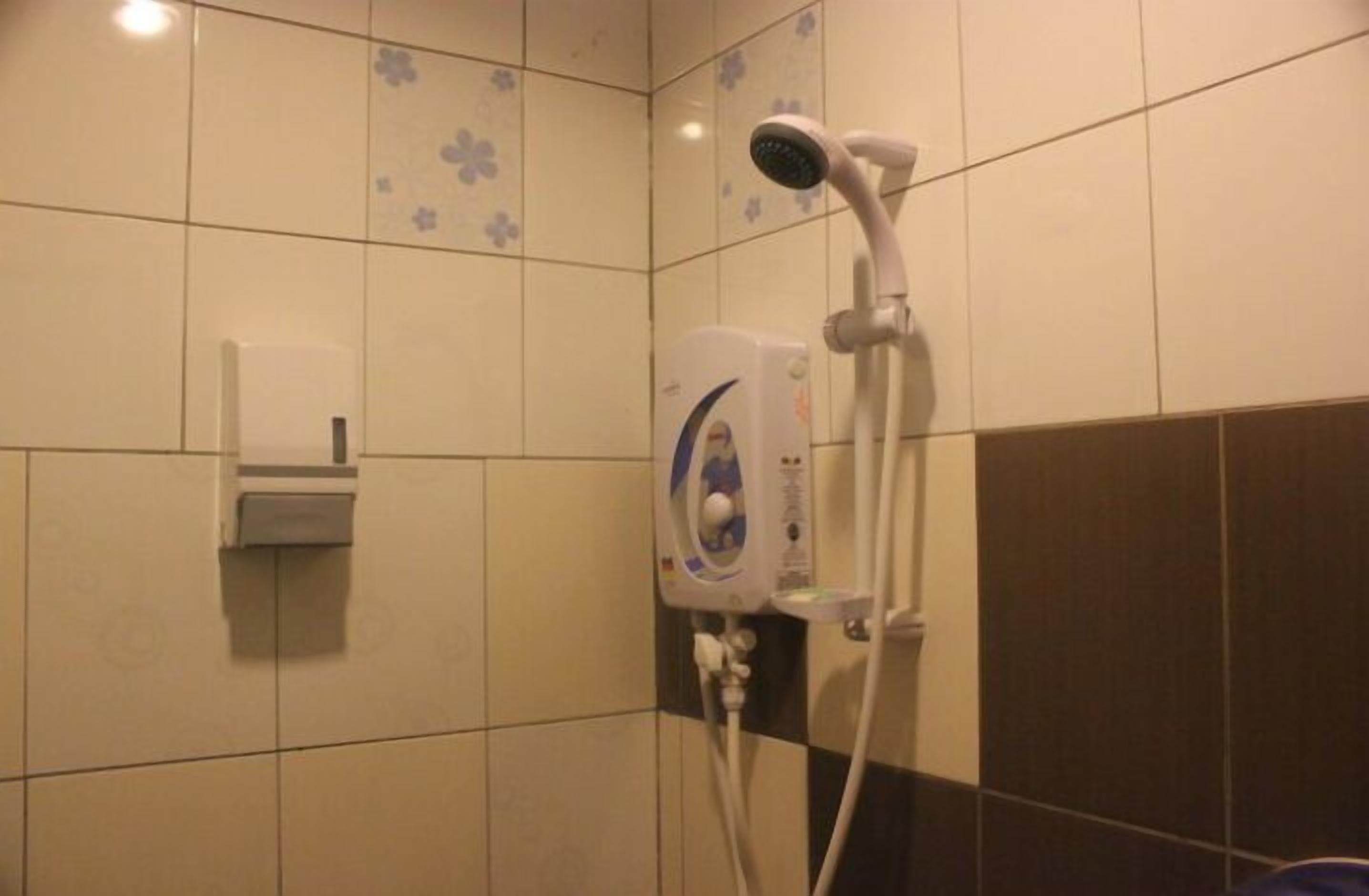 standard room (with window) | bathroom shower